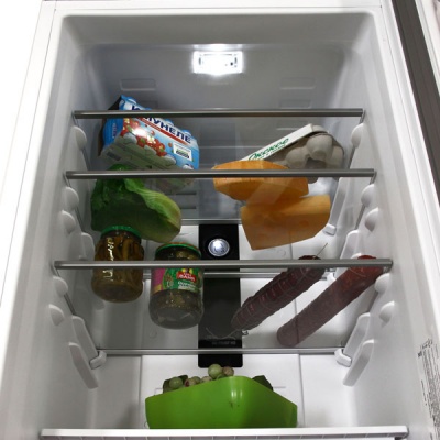 Холодильник Hotpoint-Ariston HFP 7200 WO, 322л, 2-х камерный, 200*60*64 см, белый